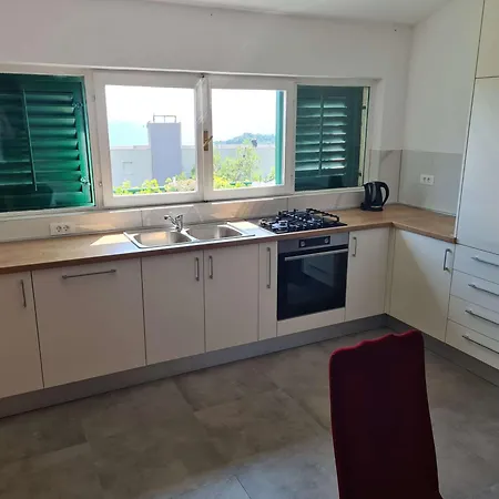 Vinea * Makarska